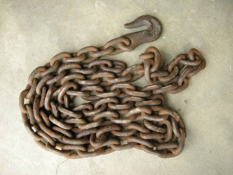 lot 135 image: 10 Heavy Duty Log Chain