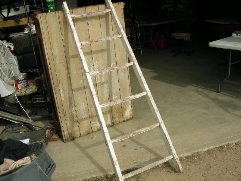 lot 167 image: Vintage Decorative Wood Ladder