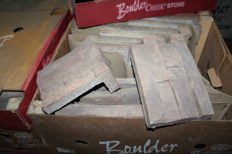 lot 44 image: Lot of (36 Boxes) Boulder Creek Long Island Stak Aurora 90 Degree Corners