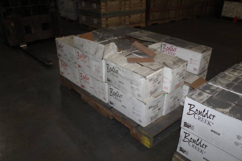 lot 73 image: Lot of (23 Boxes) Boulder Creek Estate Clinton 90 Degree Corners and Flats