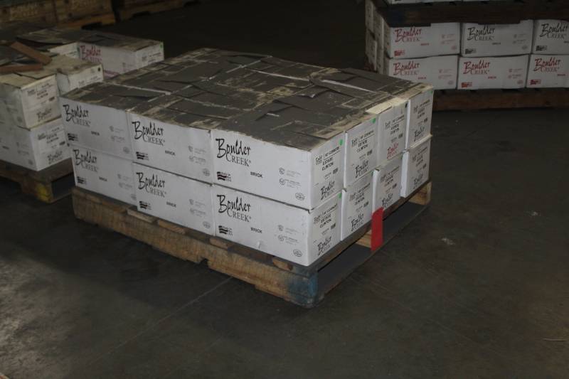lot 74 image: Lot of (24 Boxes) Boulder Creek Estate Clinton 90 Degree Corners