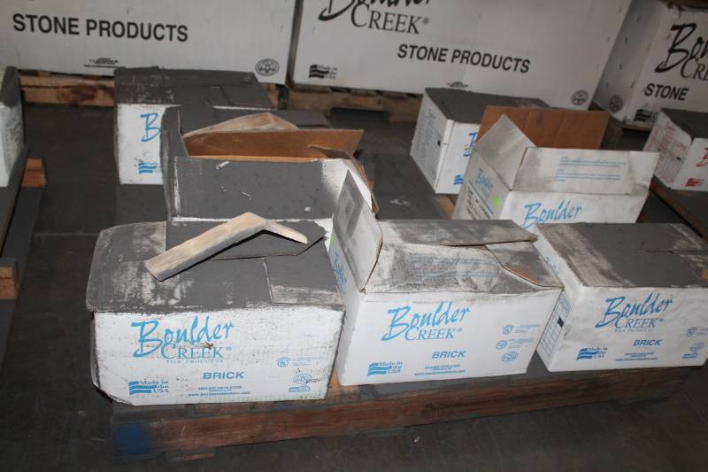 lot 81 image: Lot of (7 Boxes) Boulder Creek Used Pattern Canterbury 135 Degree Corners