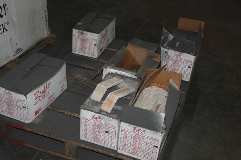 lot 82 image: Lot of (4 Boxes) Boulder Creek Santa Fe 135 Degree Corners