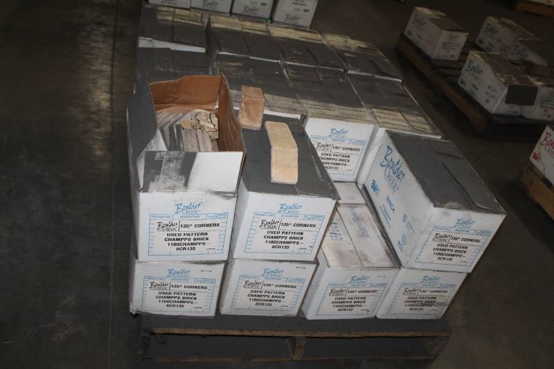 lot 90 image: Lot of (23 Boxes) Boulder Creek Used Pattern Chammps Brick 135 Degree Corners