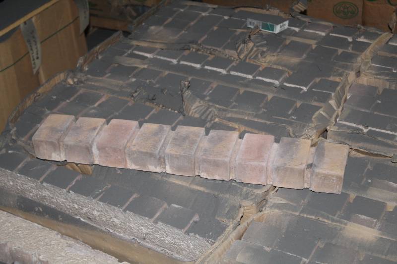 lot 121 image: Lot of (6 Boxes) Boulder Creek Rollock Cortland 24x4x2in.