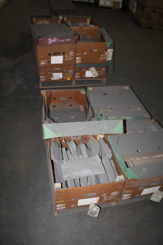 lot 122 image: Lot of (18 Pallets) Boulder Creek 90 Degree Corners and Flats