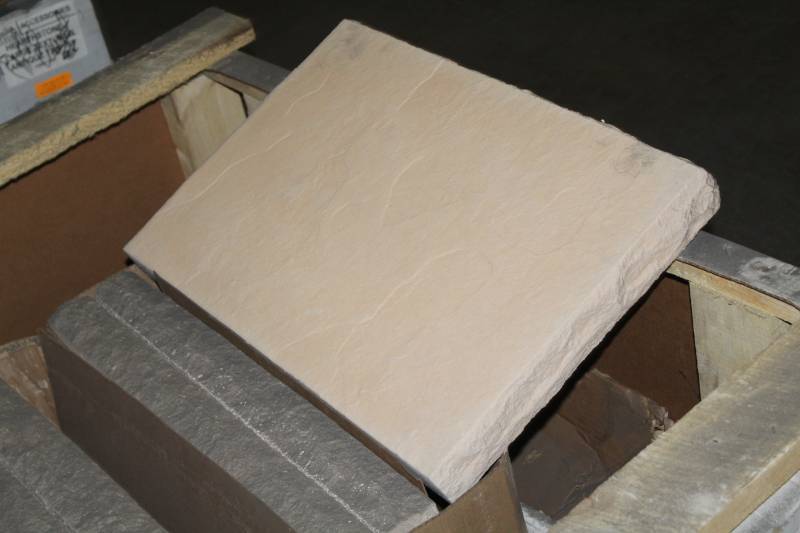 lot 131 image: Lot of (20) Boulder Creek Hearthstone Large Textured Antique Tan 16in.