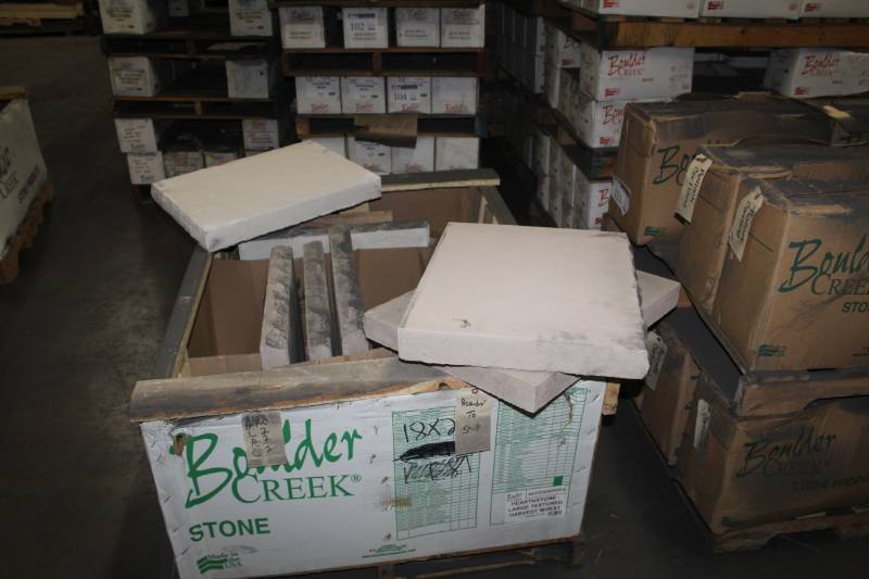 lot 138 image: Lot of (7) Boulder Creek Flats 18x20in.