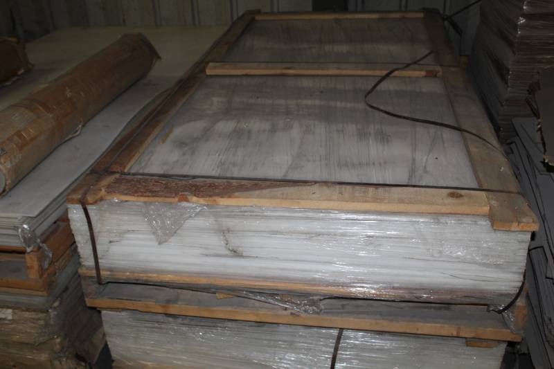 lot 2D image: Lot of (Approximately 100) 4x8ft. Plastic Mold Sheets