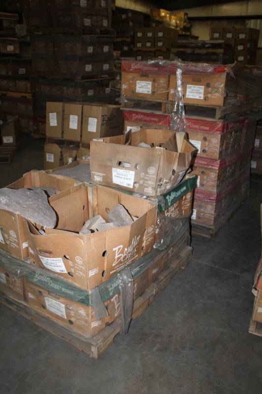 lot 174 image: Lot of (24 Boxes) Boulder Creek Splitface Painted Desert 90 Degree Corners and Fast Stak Velarde Flats