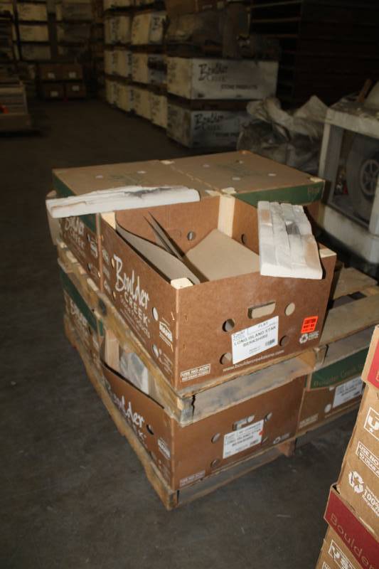 lot 207 image: Lot of (7 Boxes) Boulder Creek Long Island Stak Berkshire Flats