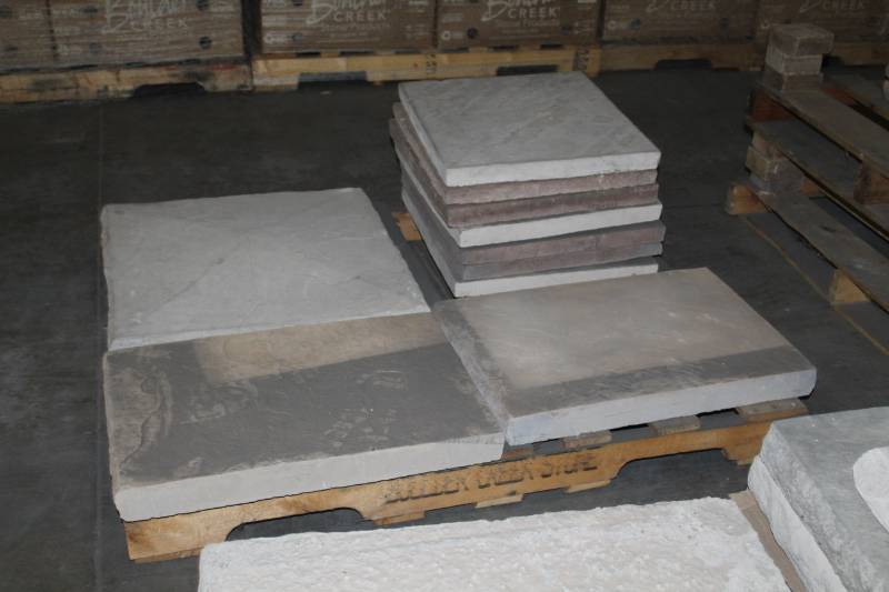 lot 229 image: Lot of (10) Boulder Creek Flats Mix