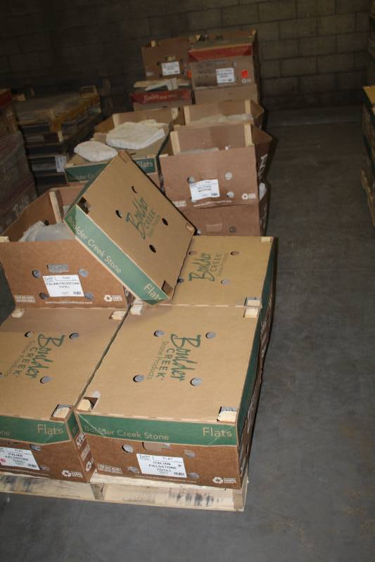 lot 263 image: Lot of (24 Boxes) Boulder Creek Italian Fieldstone Tivoli Flats, Splitface Michigan Flats, Long Island Stak Niagara 90 Degree Corners and Flats