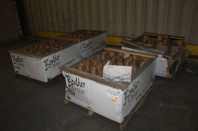 lot 278 image: Lot of (3-12 Pallets) Boulder Creek Quion 90 Degree Corners Light Gray