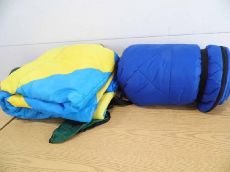 lot 29 image: 2 Sleeping Bags