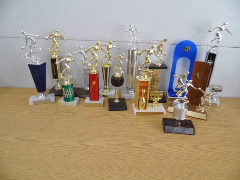 lot 32 image: Trophies