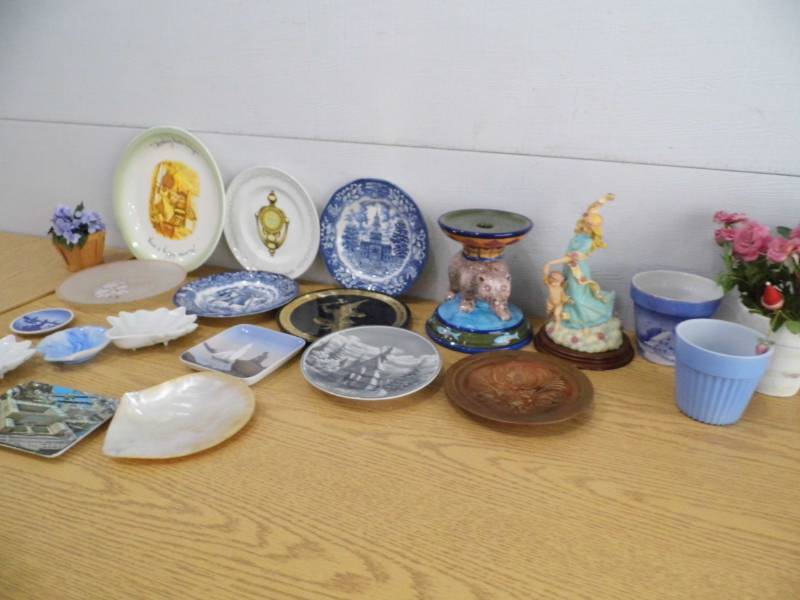 lot 34 image: Dcor