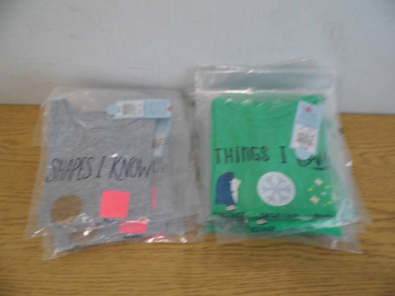 lot 100 image: T-Shirts