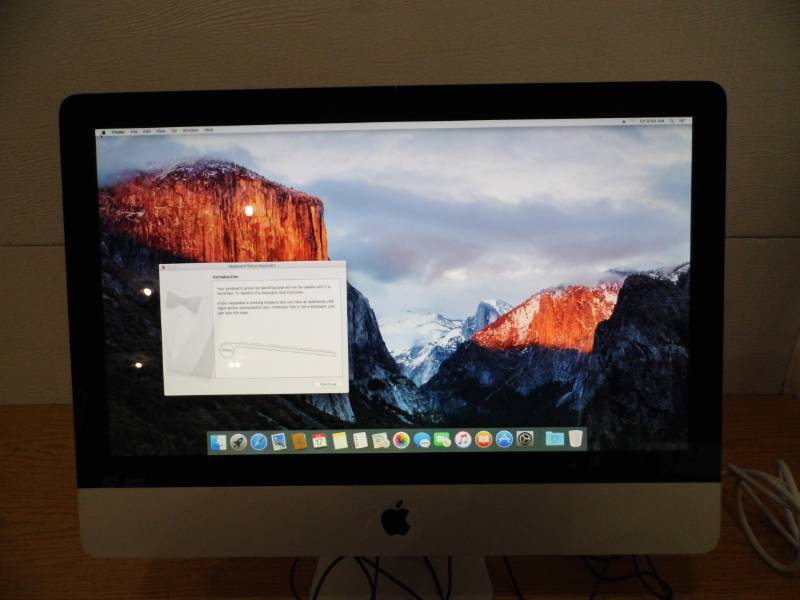lot 111 image: Apple 21.5 iMac
