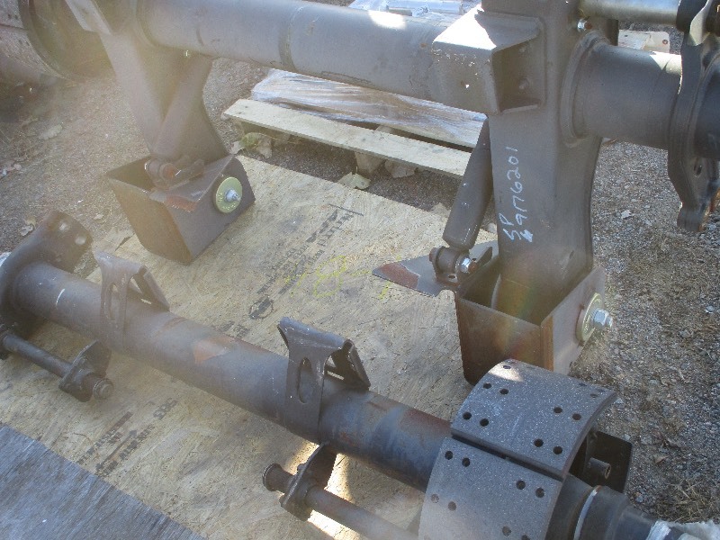 lot 35 image: 2 - AXLES
