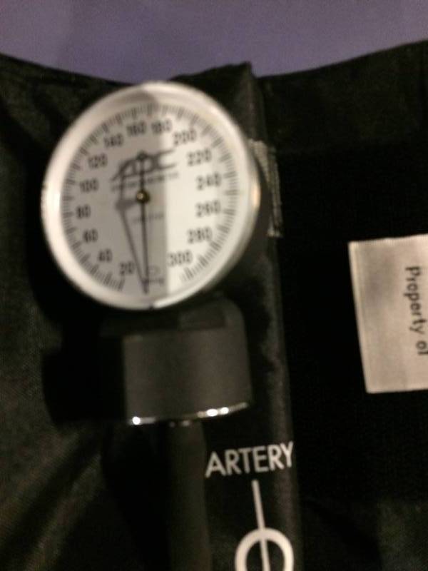 lot 20 image: Blood Pressure Monitor With Stethoscope