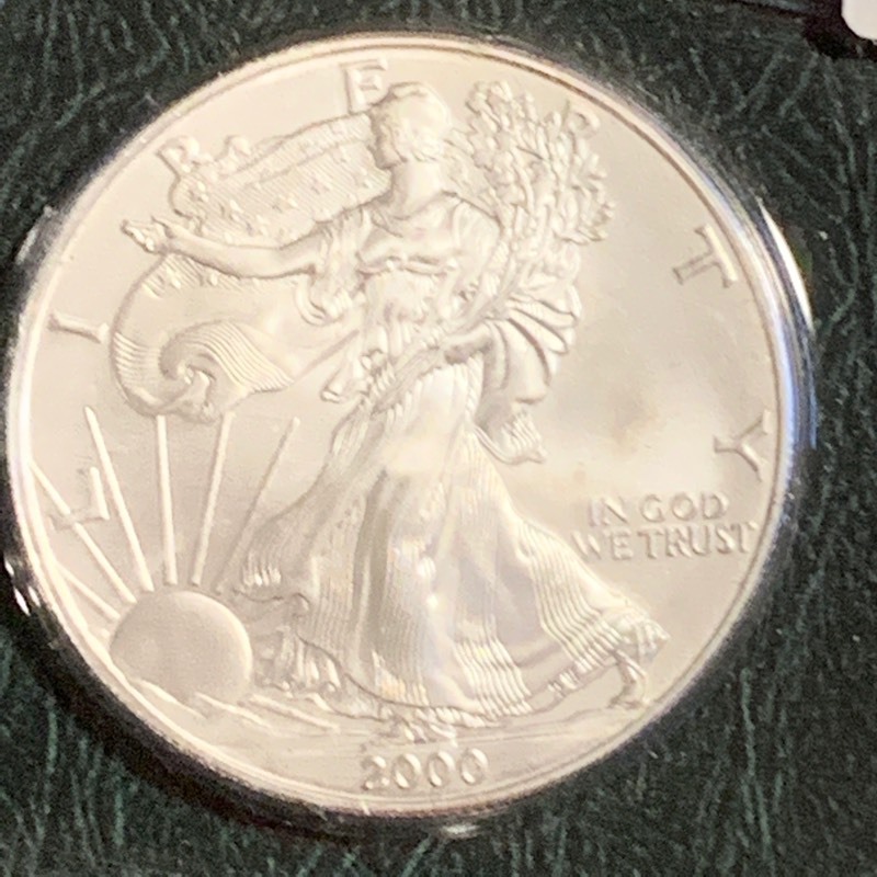 lot 38 image: 2005 Silver American Eagle Dollar C...