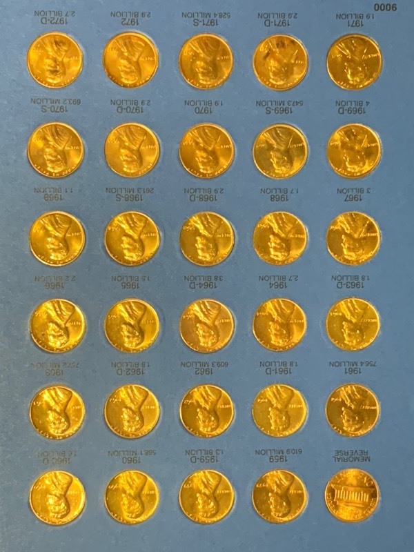 lot 49 image: Lincon Memorial Cents Book 1959  I...