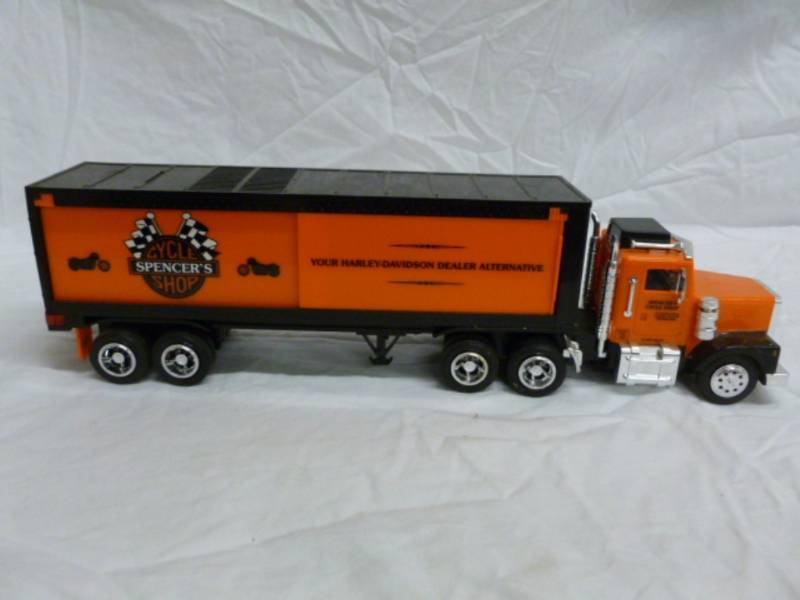 lot 30 image: Collectible