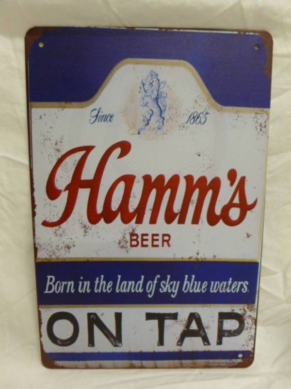 lot 33 image: Sign