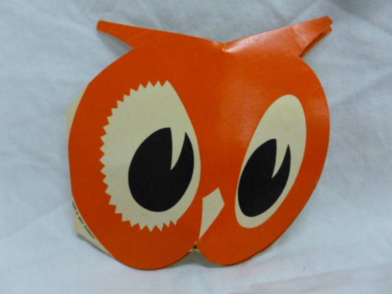 lot 55 image: Vintage Red Owl