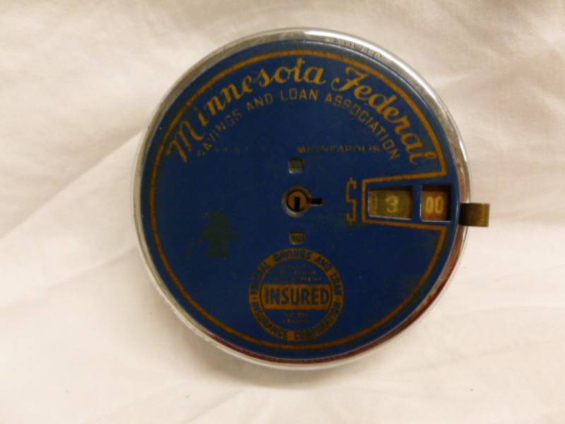 lot 57 image: Vintage Coin Bank