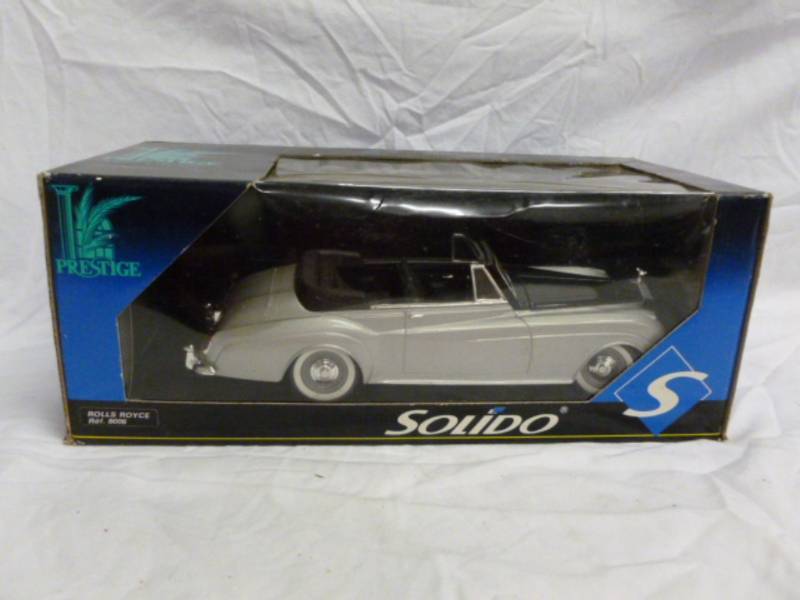 lot 79 image: Solido Car