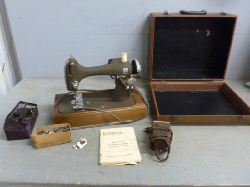 lot 103 image: Sewing Machine