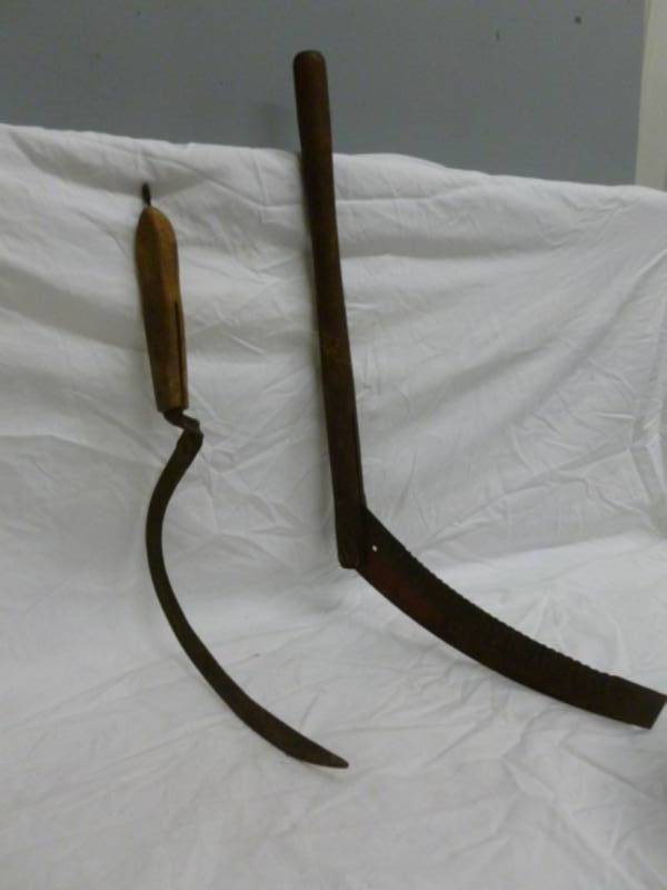 lot 133 image: Vintage Sickle Knife