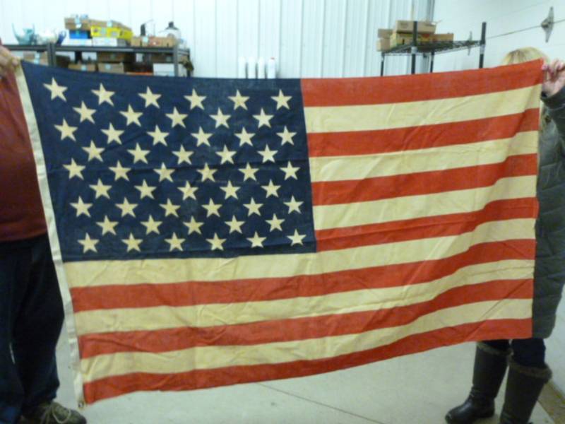 lot 137 image: Vintage U.S Flag