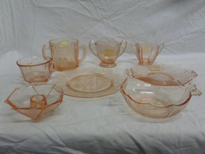 lot 176 image: Depression Glass