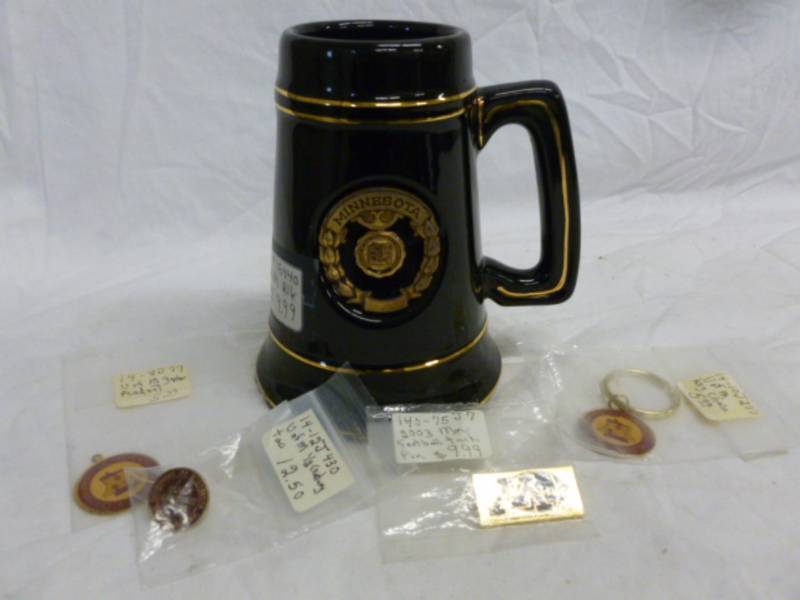 lot 207 image: Collectible