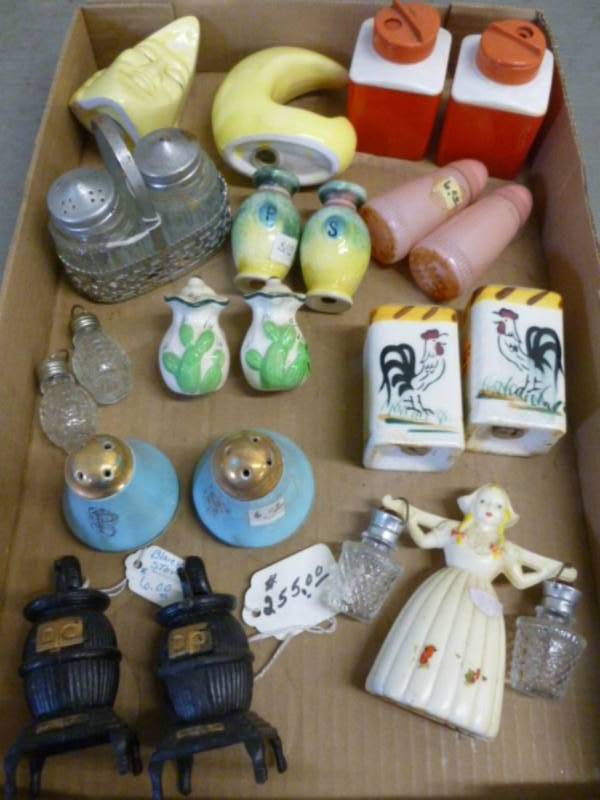 lot 208 image: Salt & Pepper Shaker Sets