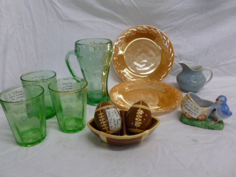 lot 220 image: Vintage Glass