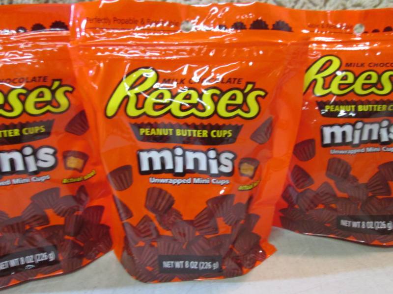 lot 30 image: 3 Bags of Reeses Peanut Butter Cup ...