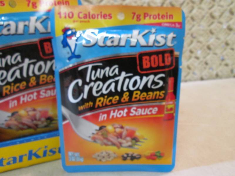 lot 33 image: 12 Pouches of Starkist Tuna Creatio...