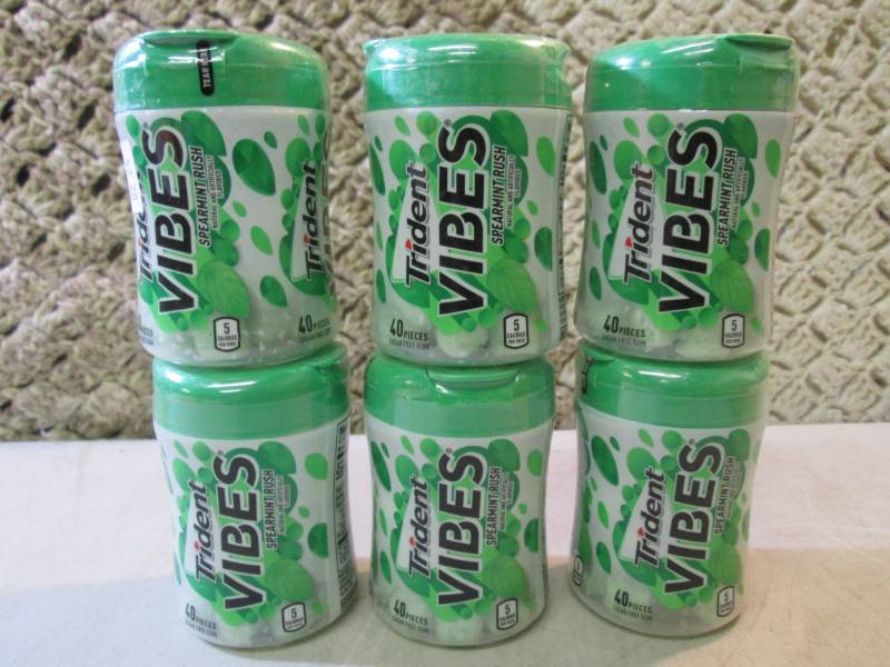 lot 45 image: 6 Containers of Trident Vibes Spear...