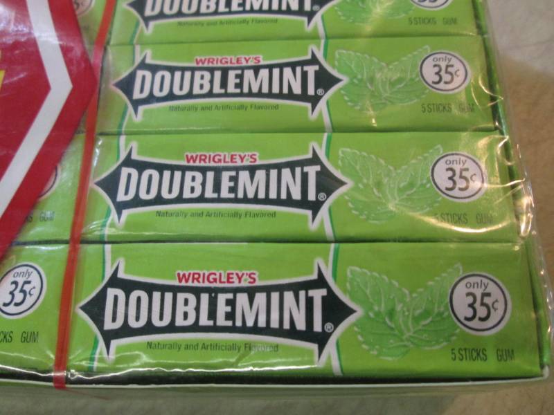 lot 52 image: 40 Packs of Double Mint Gum Best by...