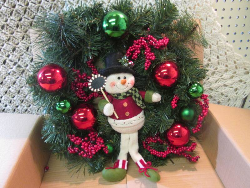 lot 59 image: Light-Up 20 Snowman Wreath New in ...
