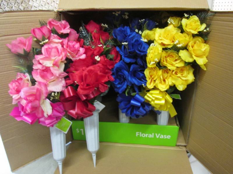 Case Of 15 Fake Floral Vases Roses W2 Snacks Candy Food