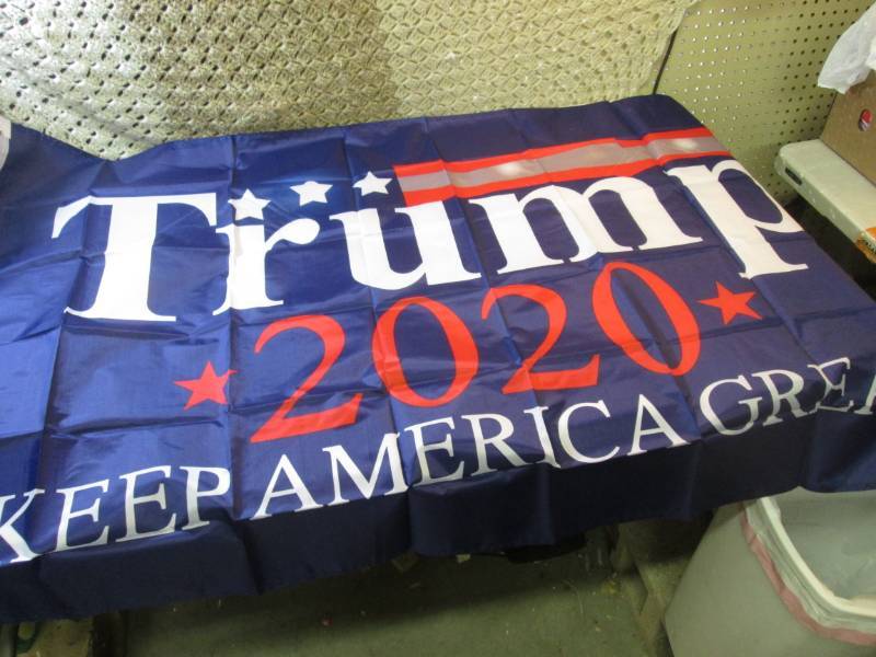 lot 92 image: 3 ft x 5 ft Trump 2020 Keep America...