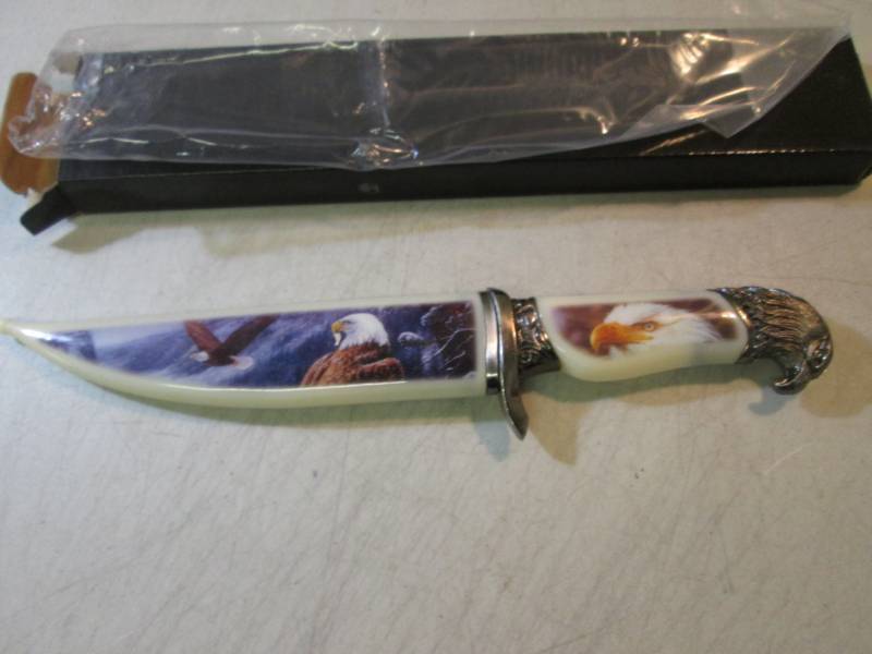 lot 99 image: 12.5 Scenic Eagle Knife with Hard ...