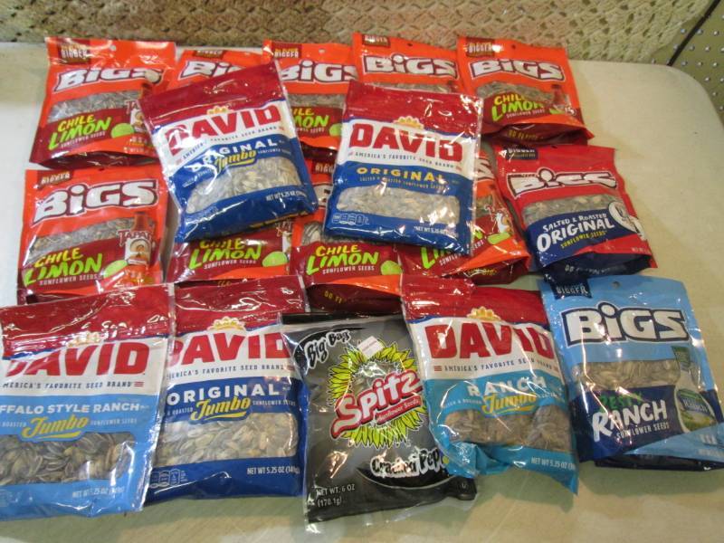 lot 110 image: Large Lot of Assorted Sunflower See...