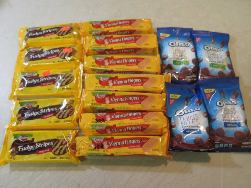 lot 113 image: Assorted Cookies  B-1...