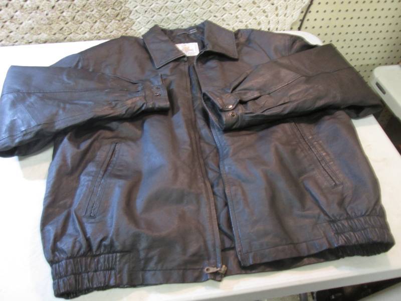lot 147 image: Leather Jacket Size XL  D-3...